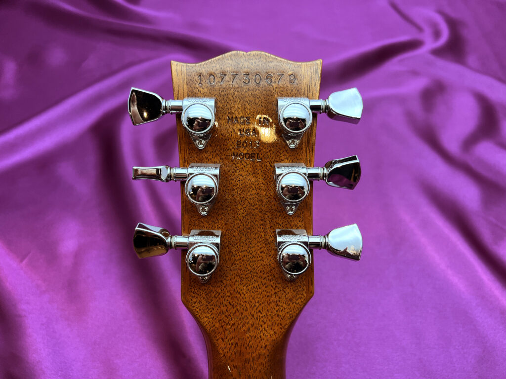 Gibson Les Paul Signature T 2013 Vintage Sunburstを買取させて頂き